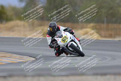 media/Jan-15-2023-SoCal Trackdays (Sun) [[c1237a034a]]/Turn 3 (1115am)/